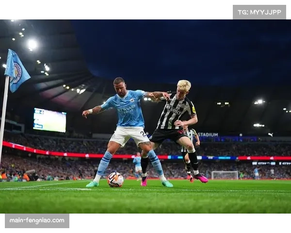 荷兰队英超攻击群集体发威 四名英超球员同场破门创历史