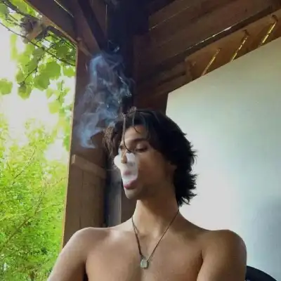 梁帆